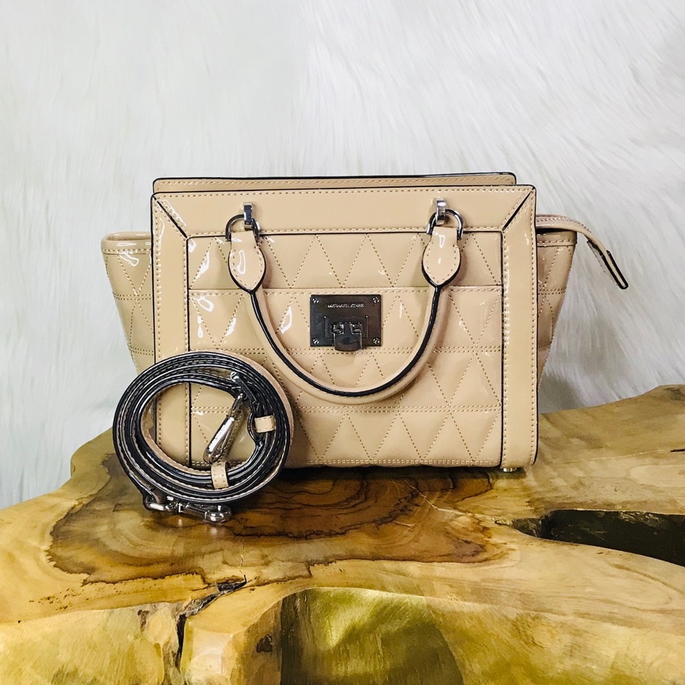 Michael Kors Vivianne Messenger Satchel